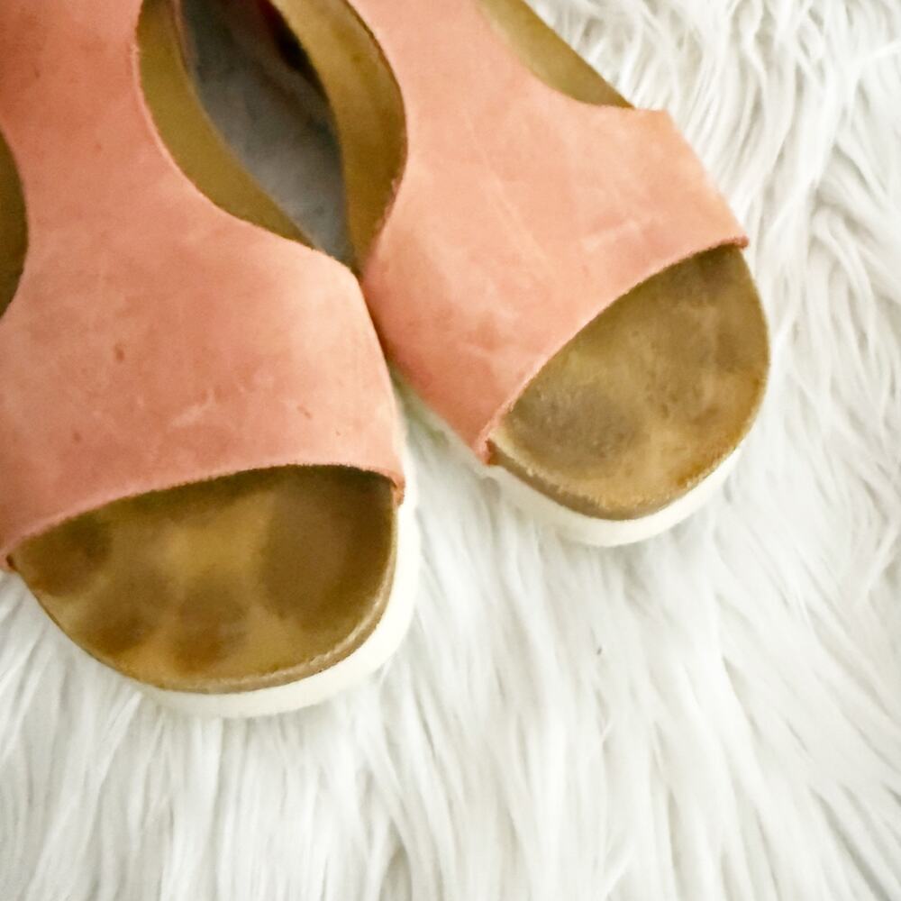 Women's Coral Slingback Comfort Sandal - Picture 2 of 7